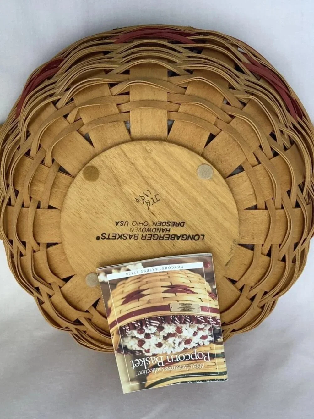 Longaberger Christmas Popcorn Basket 1999 W/ Liner & Protector & Leather Handles
